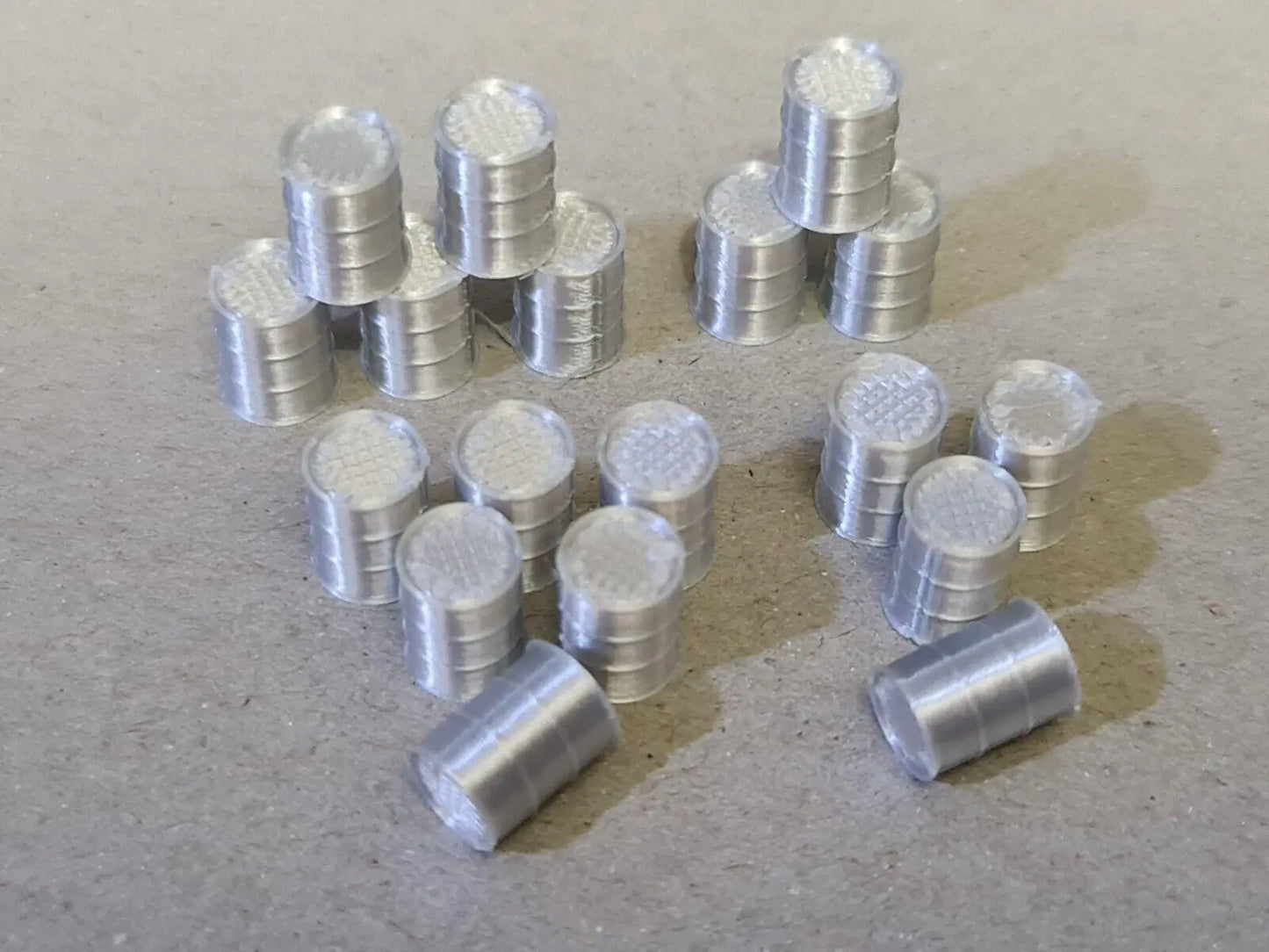 18 New Aluminium Oil Drum Barrels 1:43 Scale Models diorama accessories Truck 3D Peak Print