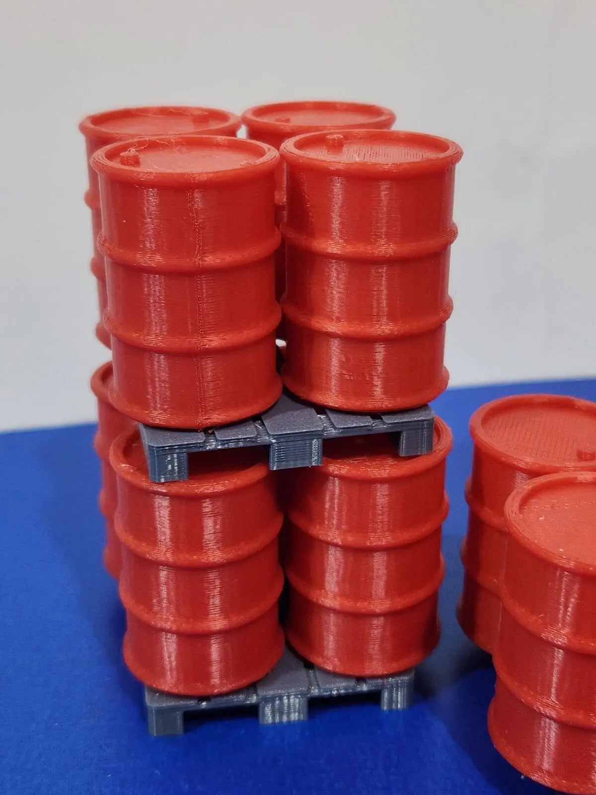 200L Oil Drums Barrels 16pcs+4 Pallets 1:24 scale Diorama G Gauge Garden Railway 3D Peak Print