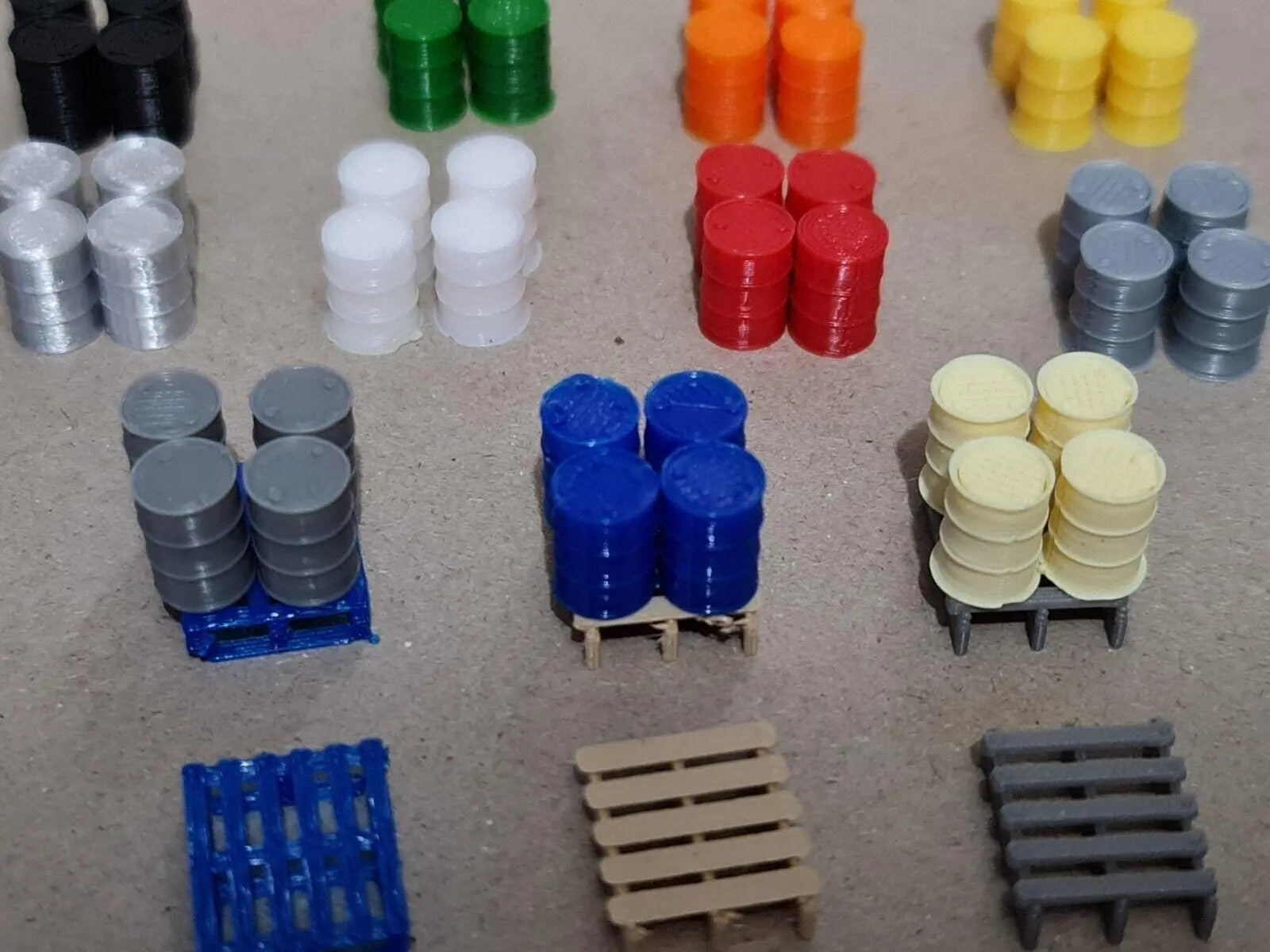 009 00-9 narrow gauge oil drum barrels 40 pack + 10 pallets 1:76 model railway 3D Peak Print