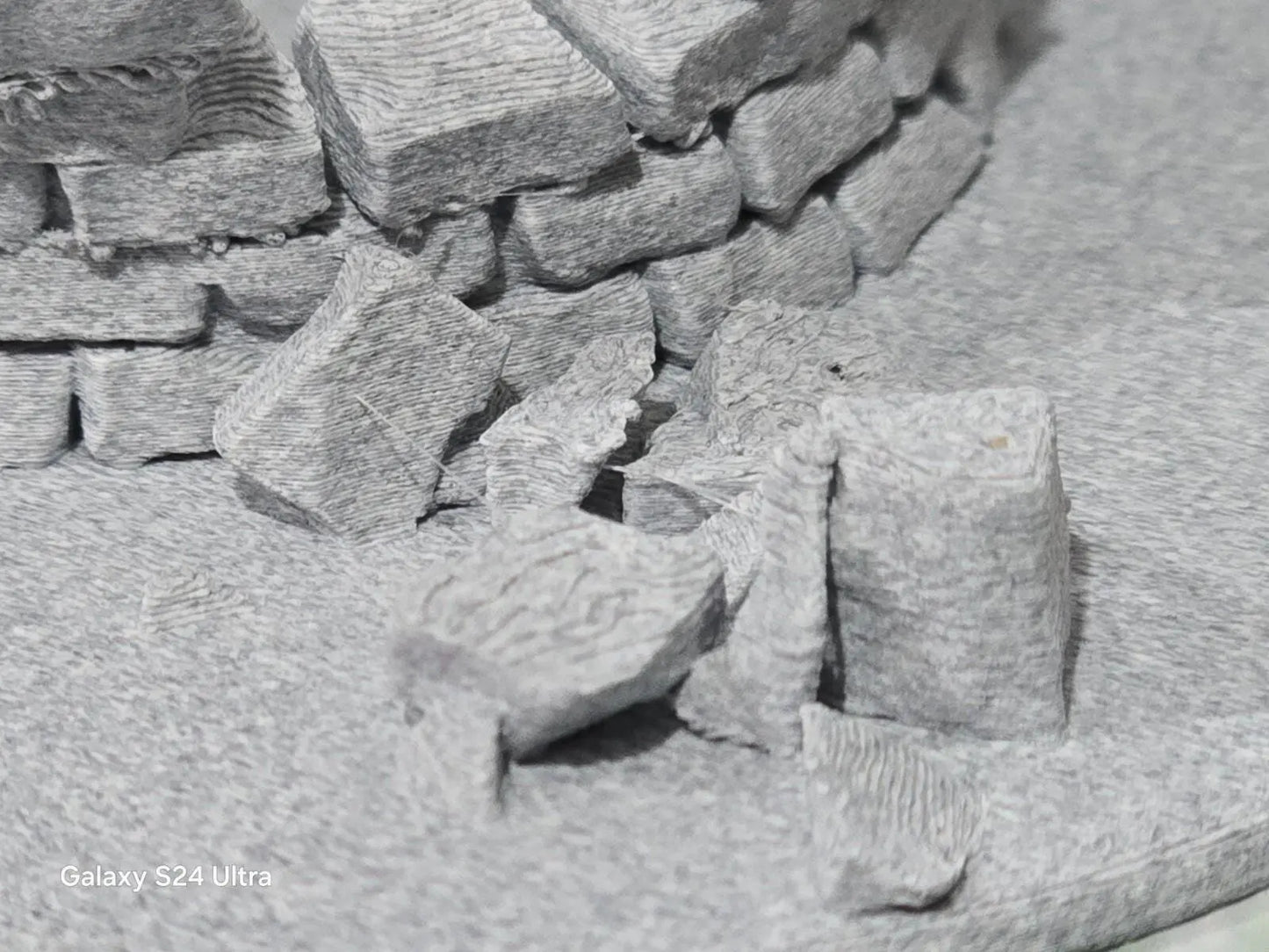 Z Gauge 1:220 Scale Model Railway Stone Well on 20mm base Scenery Terrain 3D Peak Print