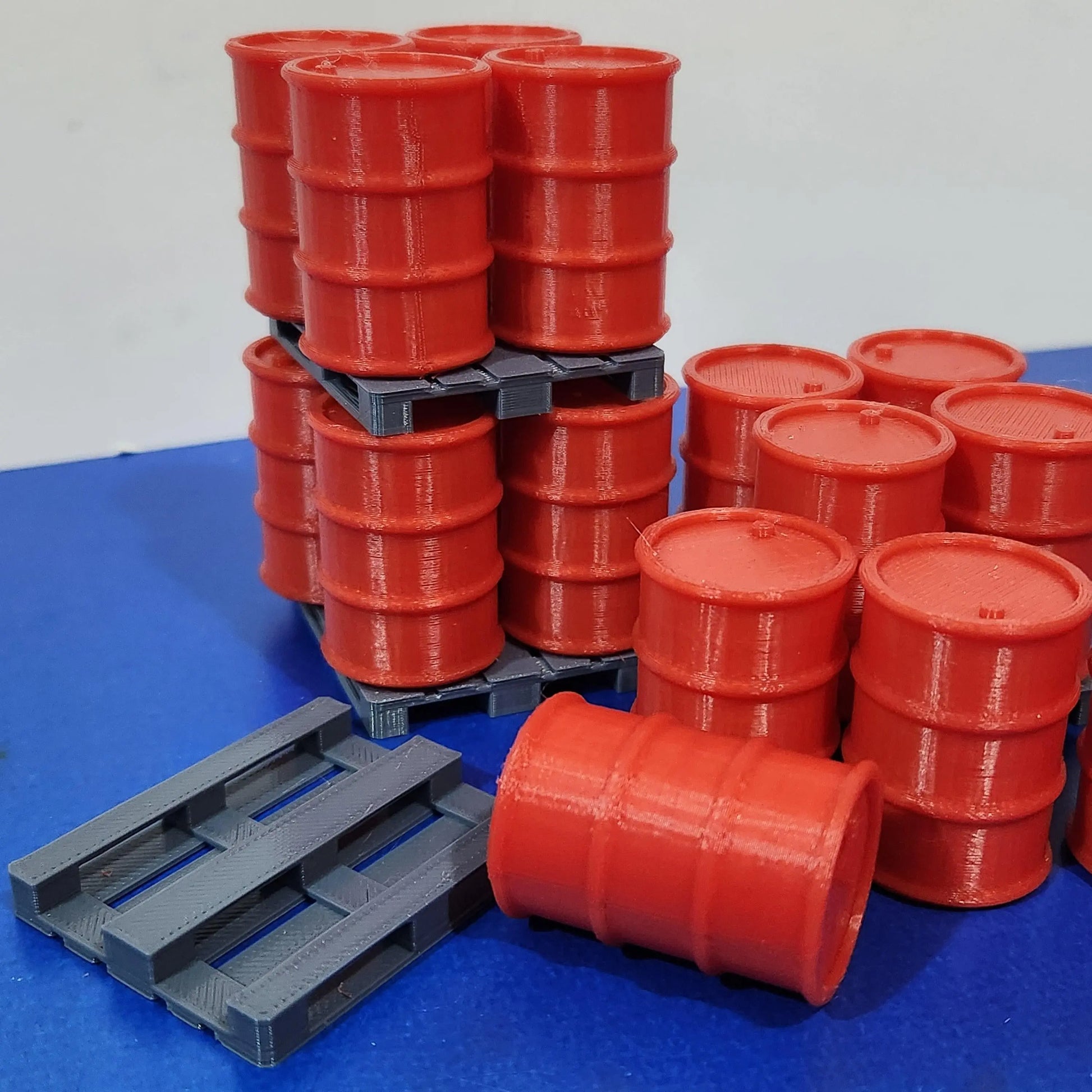 200L Oil Drums Barrels 16pcs+4 Pallets 1:24 scale Diorama G Gauge Garden Railway 3D Peak Print
