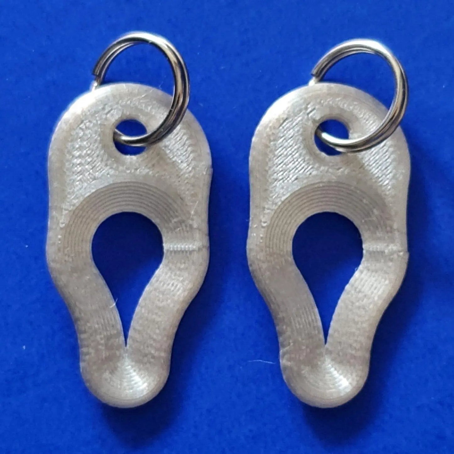2 x Key Ring Tick Removal Tools Silk Silver PLA Plastic dog cat horse human 3D Peak Print
