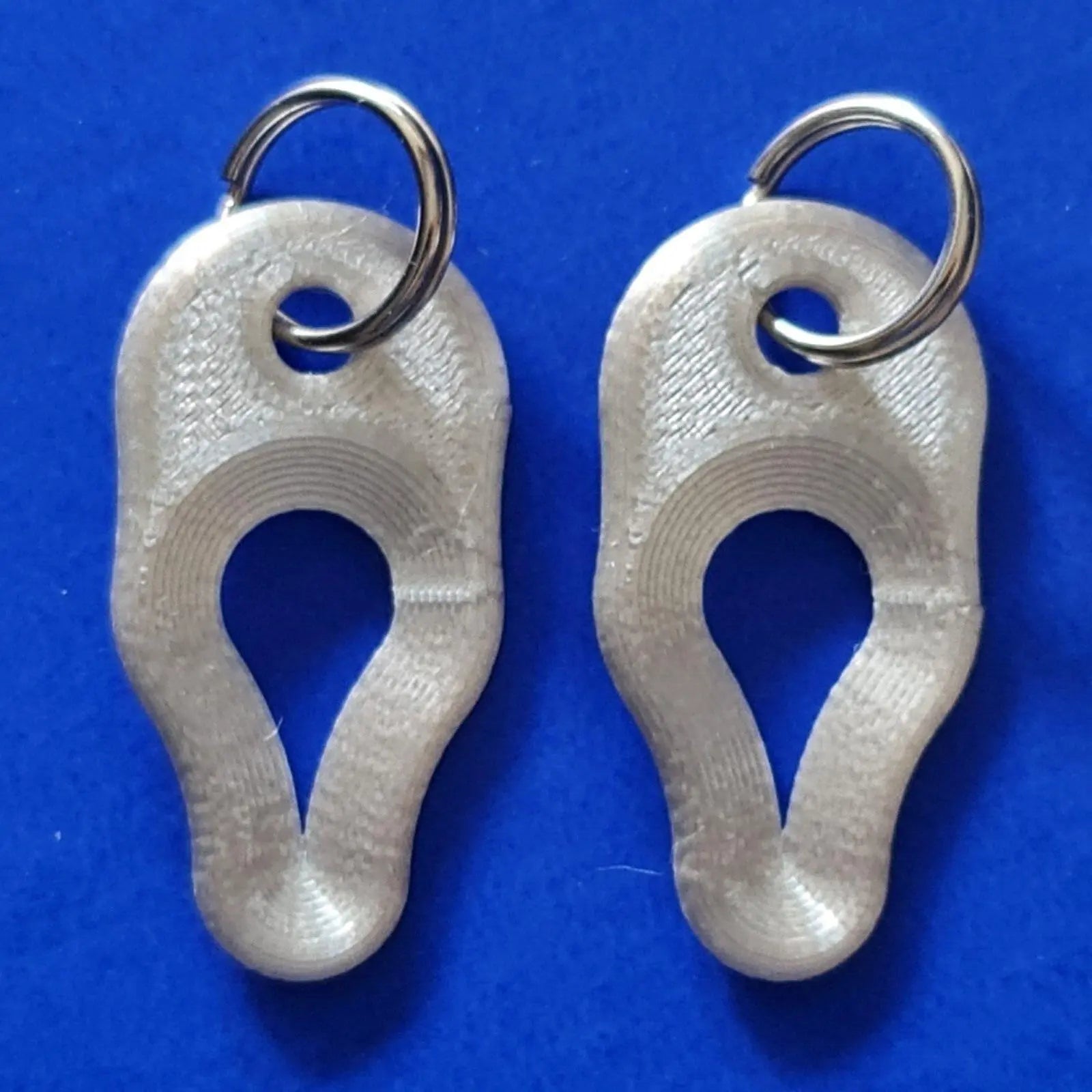 2 x Key Ring Tick Removal Tools Silk Silver PLA Plastic dog cat horse human 3D Peak Print