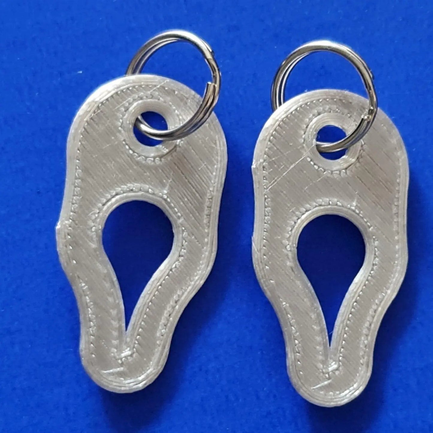 2 x Key Ring Tick Removal Tools Silk Silver PLA Plastic dog cat horse human 3D Peak Print