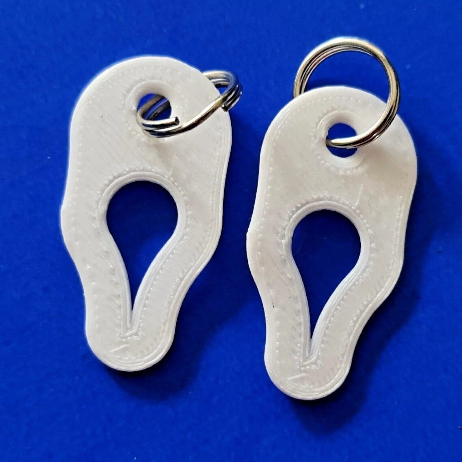 2 x Key Ring Tick Removal Tools White PLA Plastic Biodegradable dog cat horse 3D Peak Print