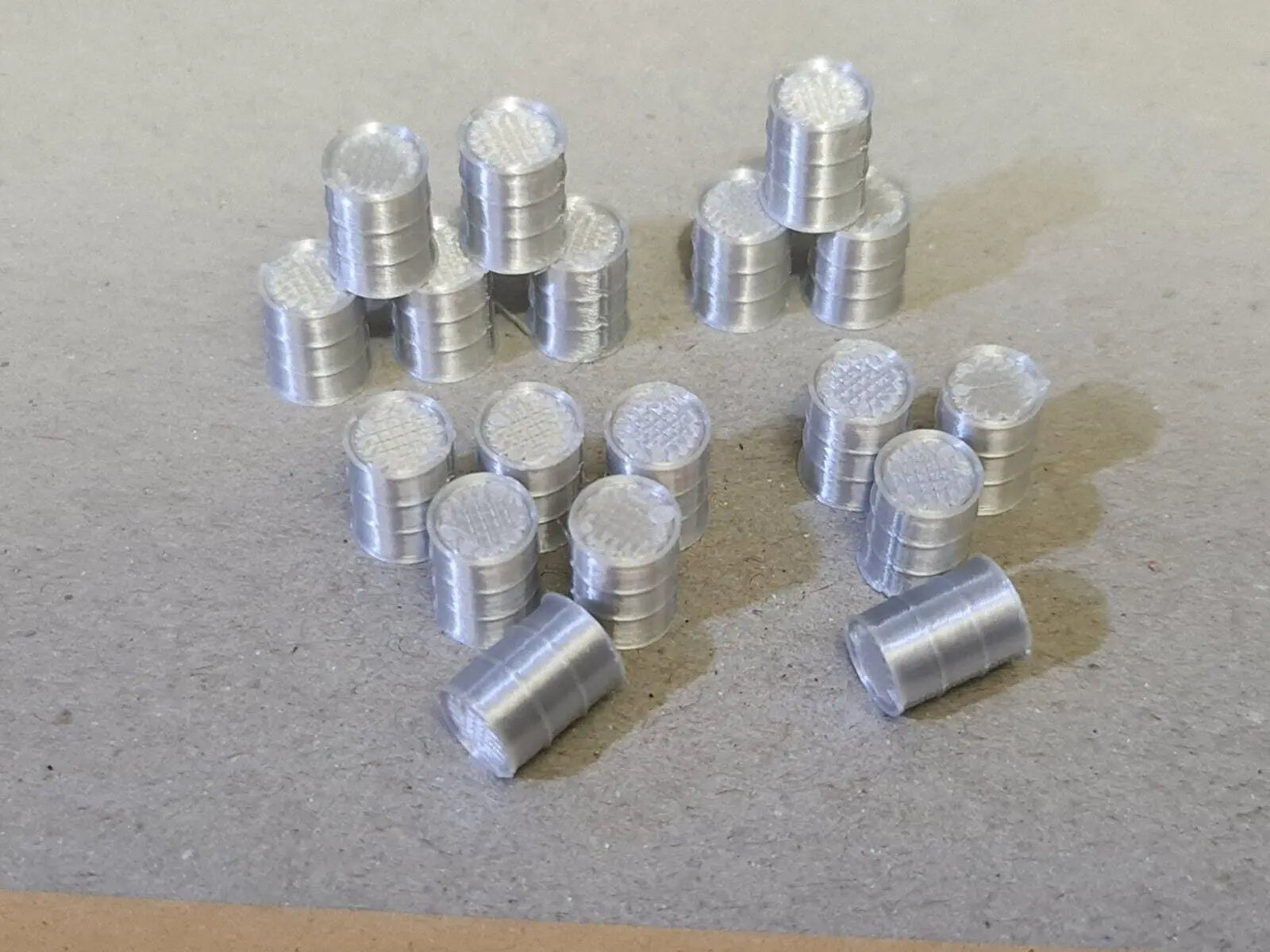 18 New Aluminium Oil Drum Barrels 1:43 Scale Models diorama accessories Truck 3D Peak Print