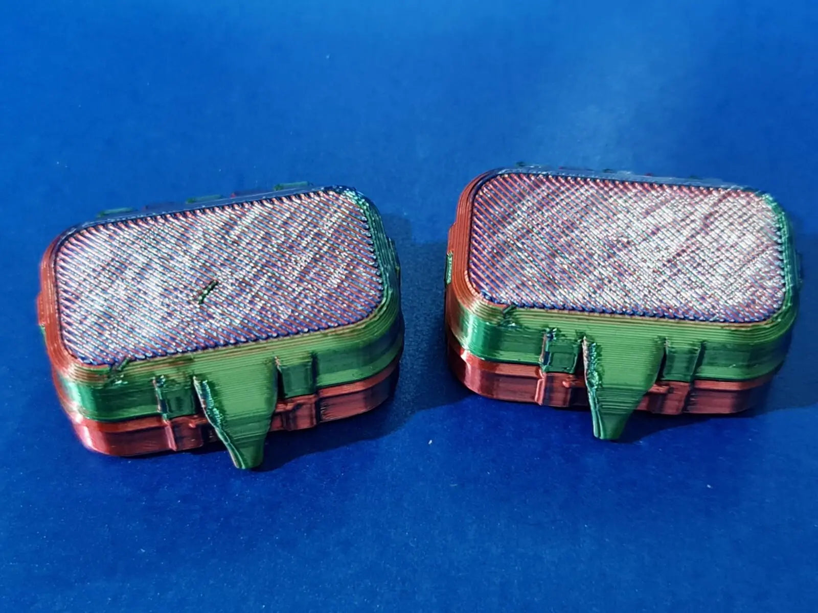 2 x Toothbrush Case Travel Cover Holder Portable Camping Plastic Brush Box Head 3D Peak Print