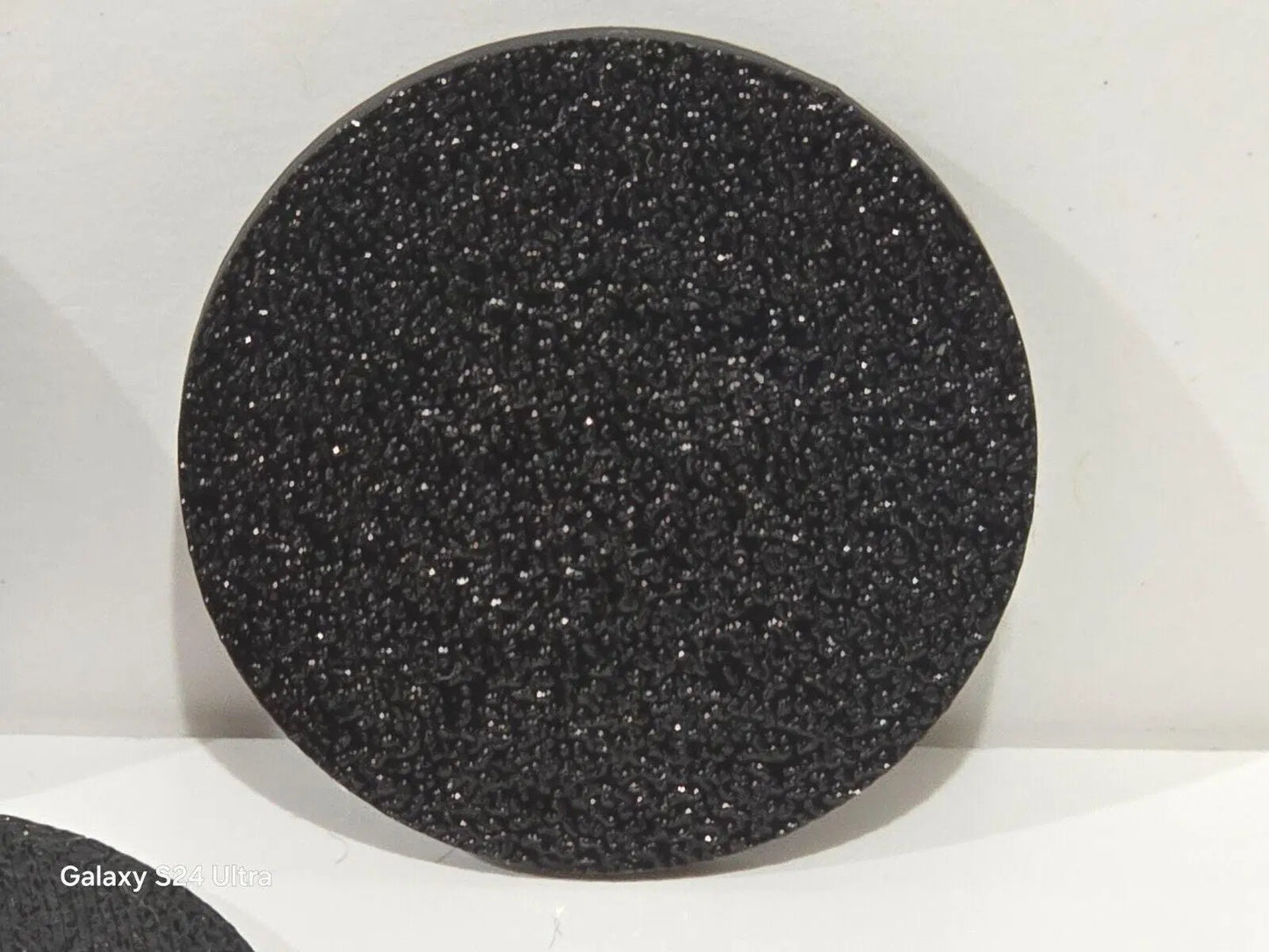 10pcs 30mm Round Small Miniature Model Bases 2mm Deep Thick Circular Base, Black 3D Peak Print