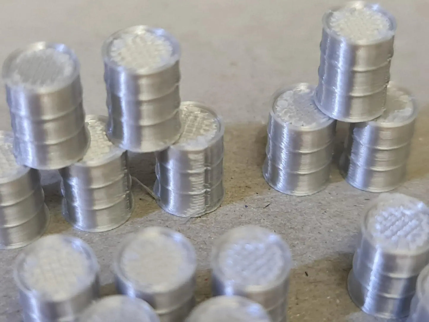 18 New Aluminium Oil Drum Barrels 1:43 Scale Models diorama accessories Truck 3D Peak Print