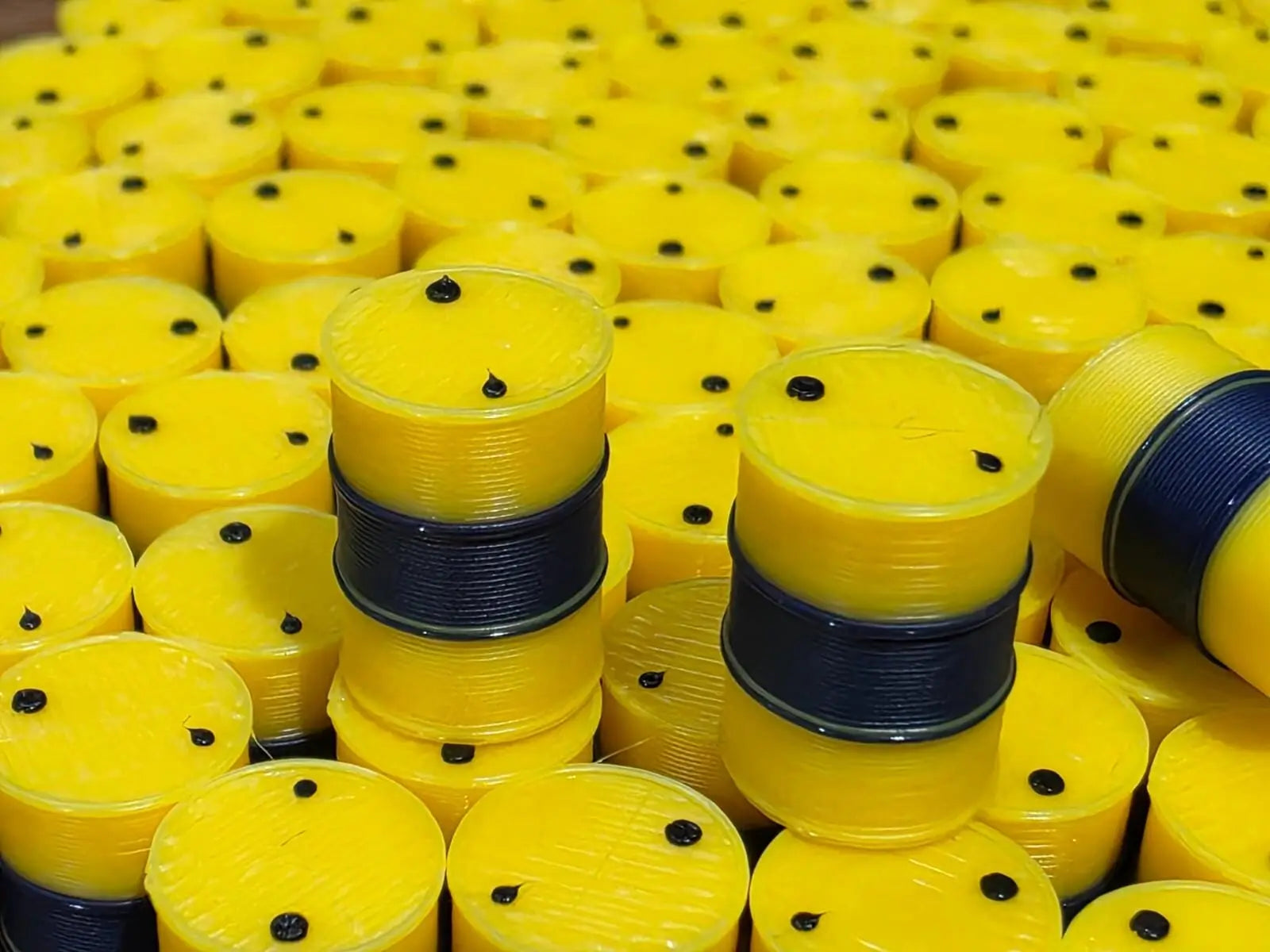 Oil Drum Barrels OO Gauge 50 x Yellow-Blue Duckhams Oils Style Model Scenery 3D Peak Print