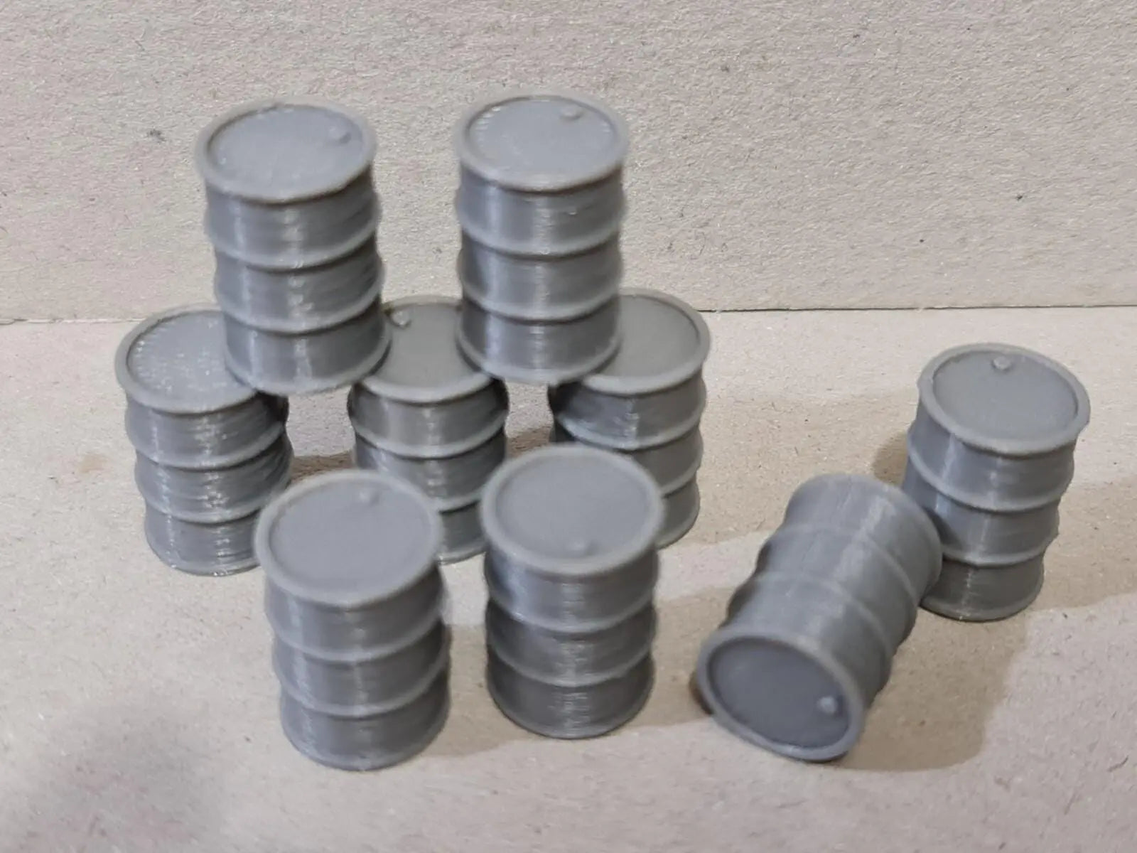 18 New Grey Oil Drum Barrels 1:43 Scale Models diorama accessories Truck Lorry 3D Peak Print