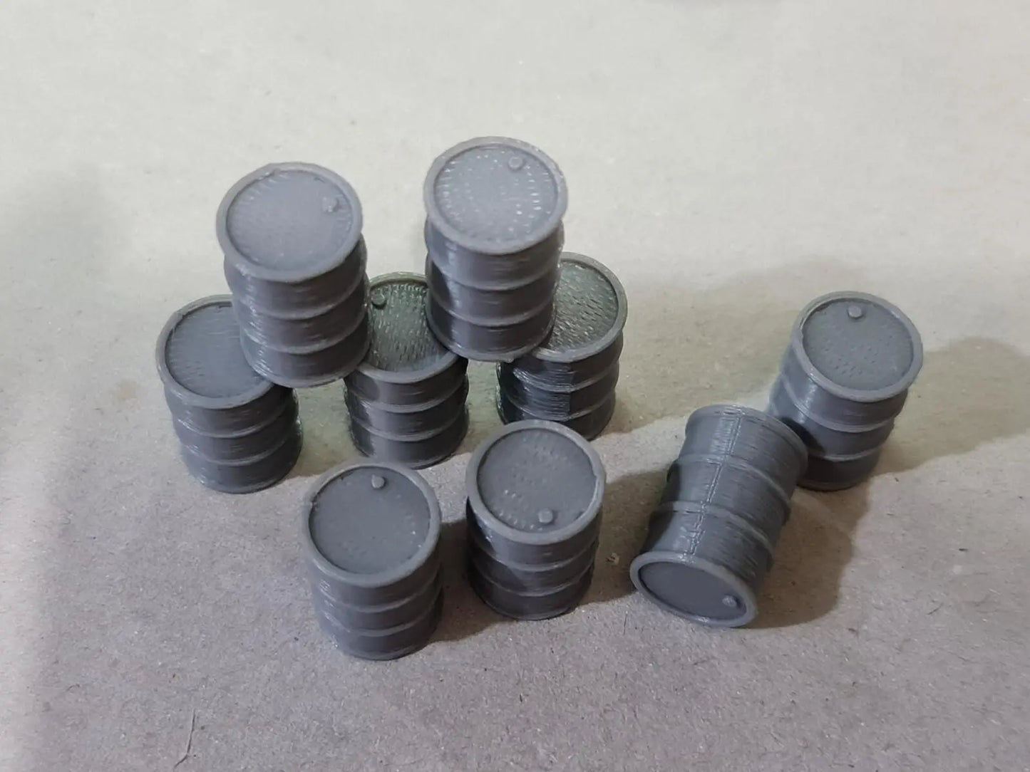 18 New Grey Oil Drum Barrels 1:43 Scale Models diorama accessories Truck Lorry 3D Peak Print