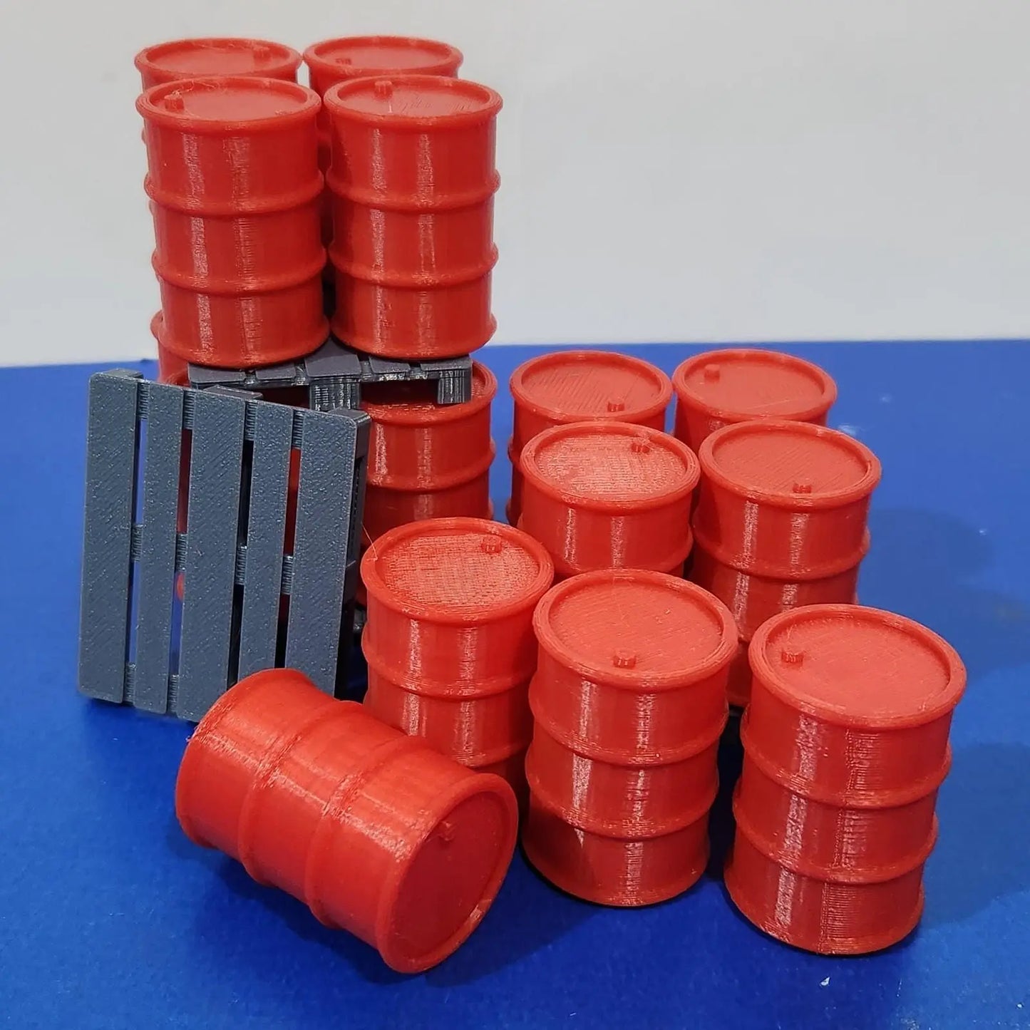 200L Oil Drums Barrels 16pcs+4 Pallets 1:24 scale Diorama G Gauge Garden Railway 3D Peak Print