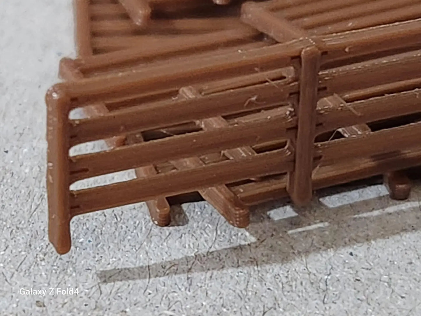 Fencing Railings OO HO New 20 Pack Brown Gauge 1:76 Scale Models Train Railway 3D Peak Print