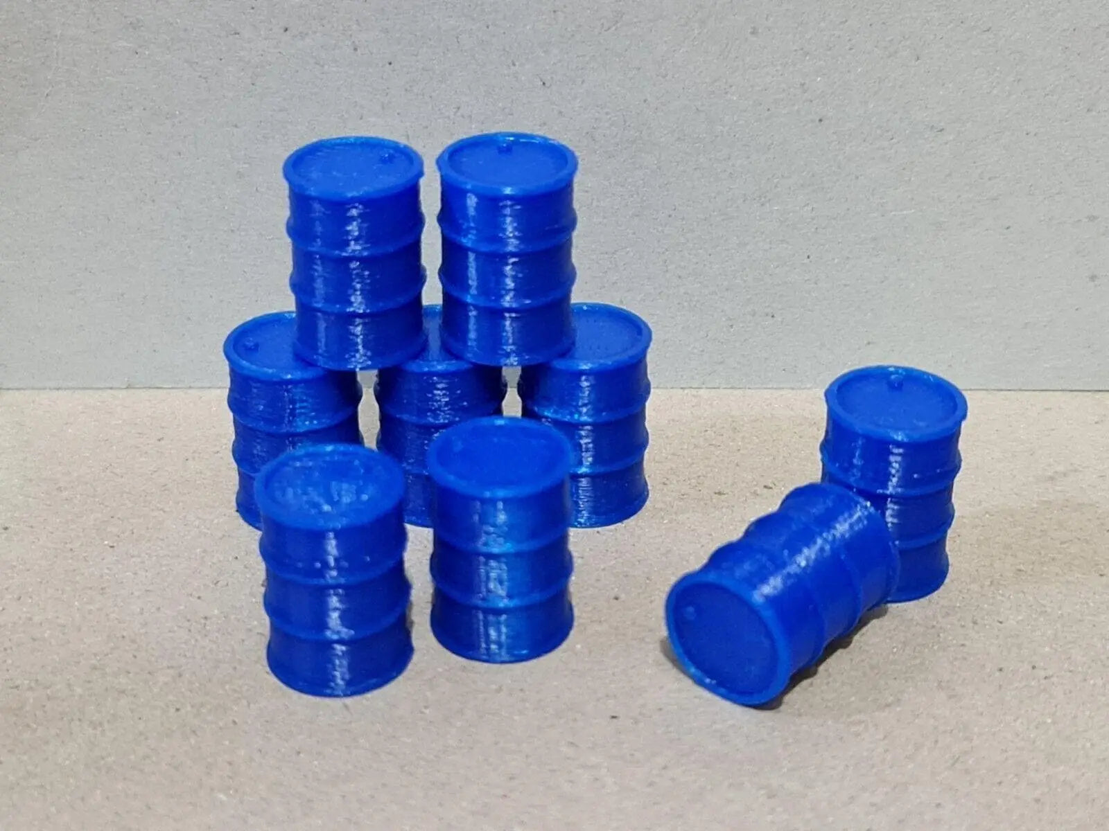 18 New Blue Oil Drum Barrels 1:43 Scale Models diorama accessories Truck Lorry 3D Peak Print