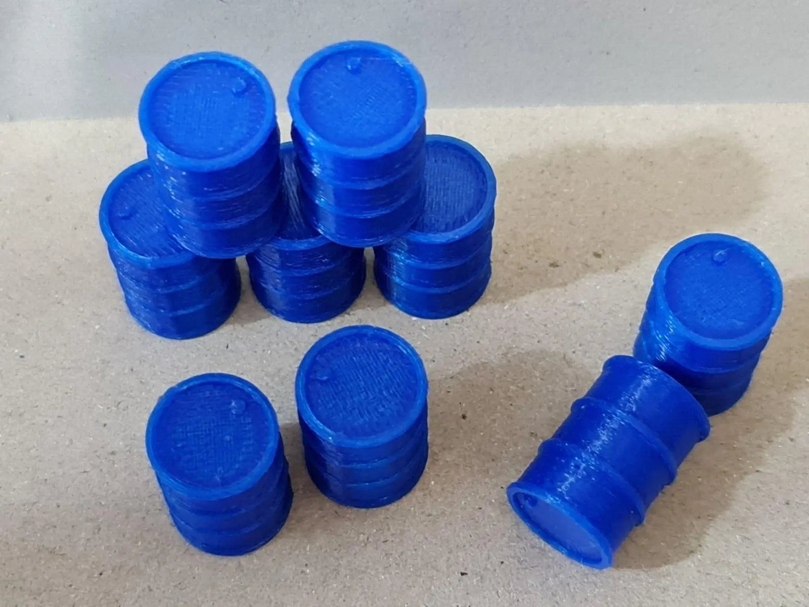 18 New Blue Oil Drum Barrels 1:43 Scale Models diorama accessories Truck Lorry 3D Peak Print