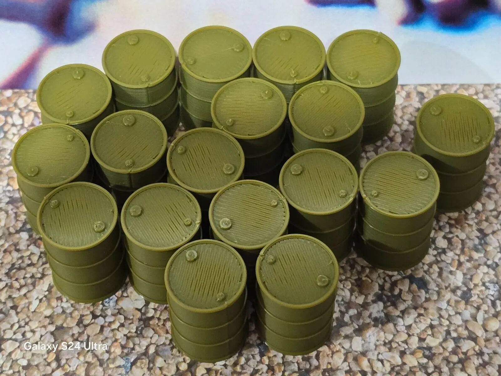 18 New Army Green Oil Drum Barrels 1:43 Scale Models diorama accessories Truck 3D Peak Print