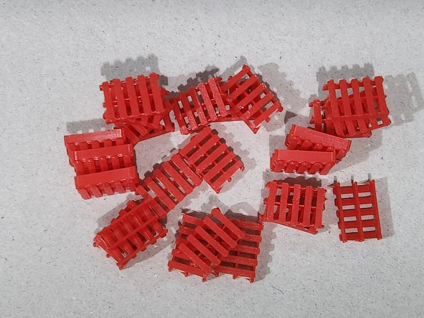 Red LPR PRO80 La Palette Rouge Pallets Pack 25 OO Gauge 1:76 Scale Model Railway 3D Peak Print