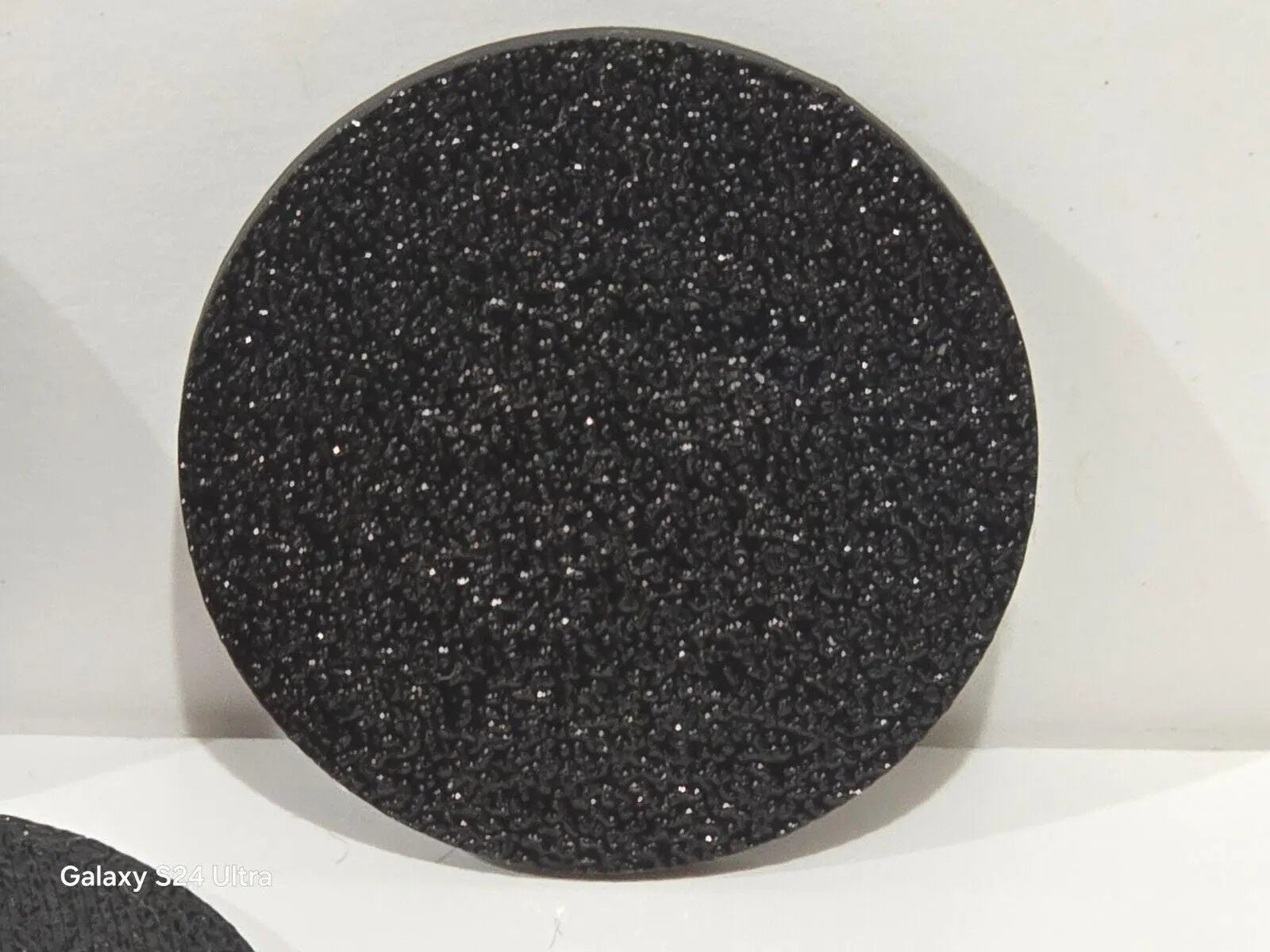 10pcs 40mm Round Small Miniature Model Bases 2mm Deep Thick Circular Base, Black 3D Peak Print