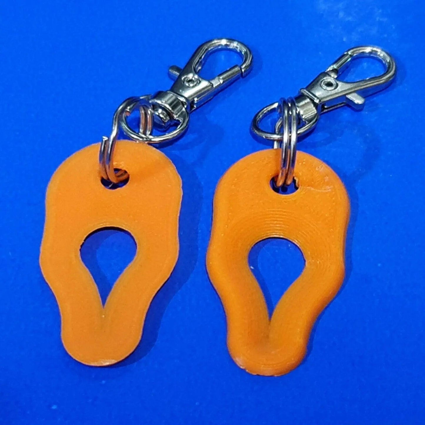 2 x Key Ring Tick Removal Tools Orange PLA Plastic Biodegradable, dog cat horse 3D Peak Print