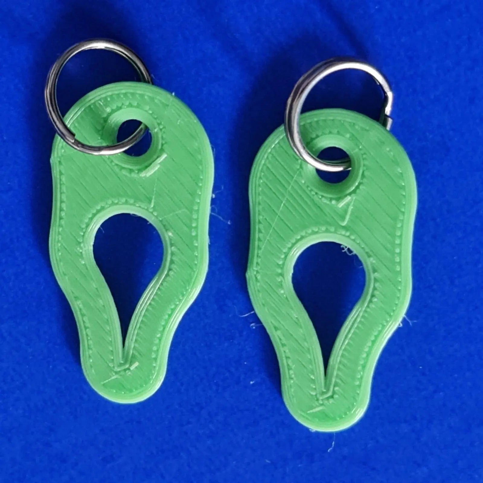 2 x Key Ring Tick Removal Tools Pastel Green PLA Plastic dog cat horse human 3D Peak Print