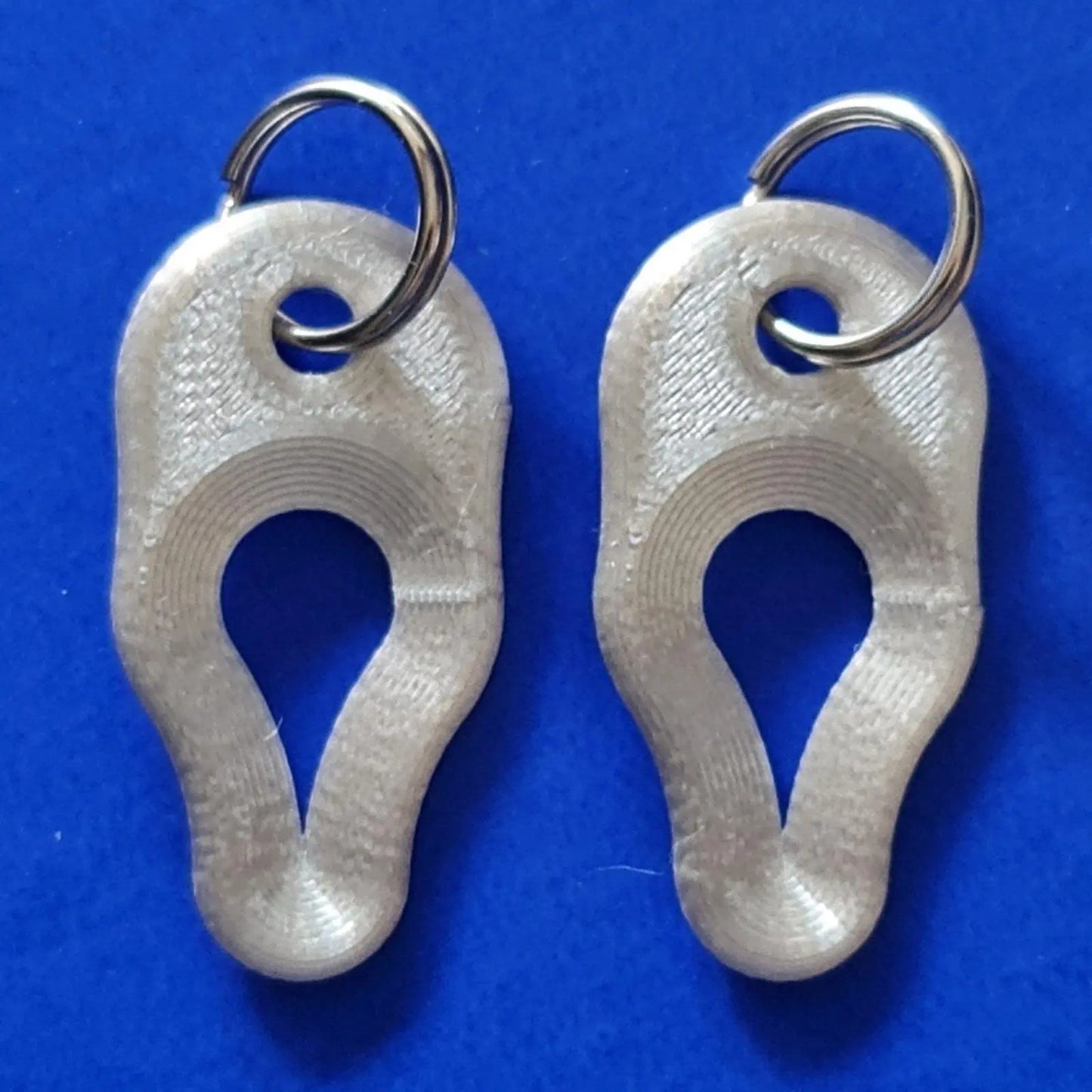 2 x Key Ring Tick Removal Tools Silk Silver PLA Plastic dog cat horse human 3D Peak Print