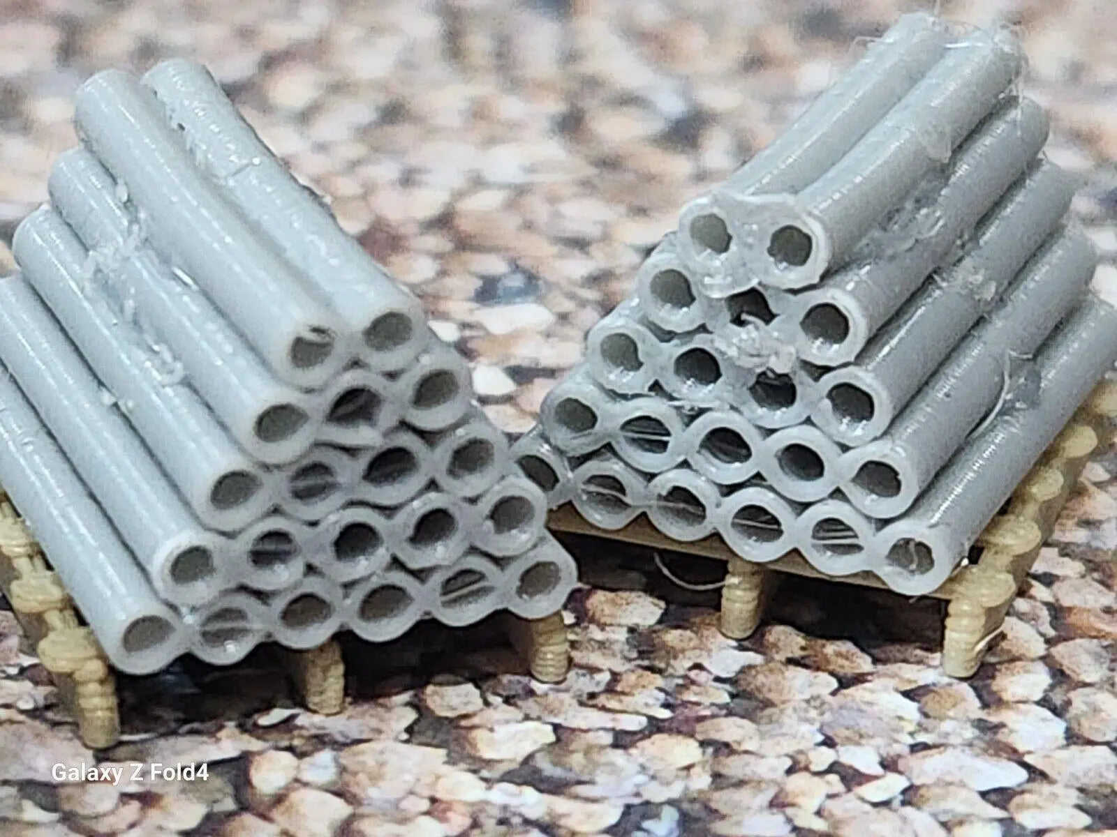 1:76 Scale OO Gauge Model Railway Pallets with Pipes Scenery and Accessories 3D Peak Print