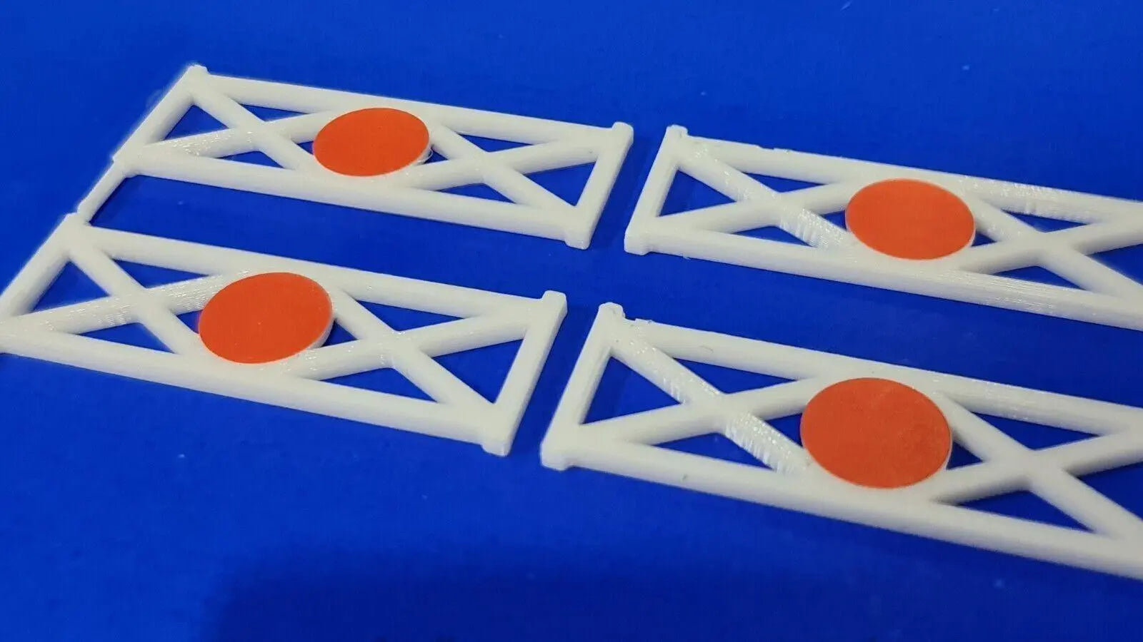 New 4 pack (2 pairs) white oo/ho gauge level crossing gates 1:76 scale 3D Peak Print