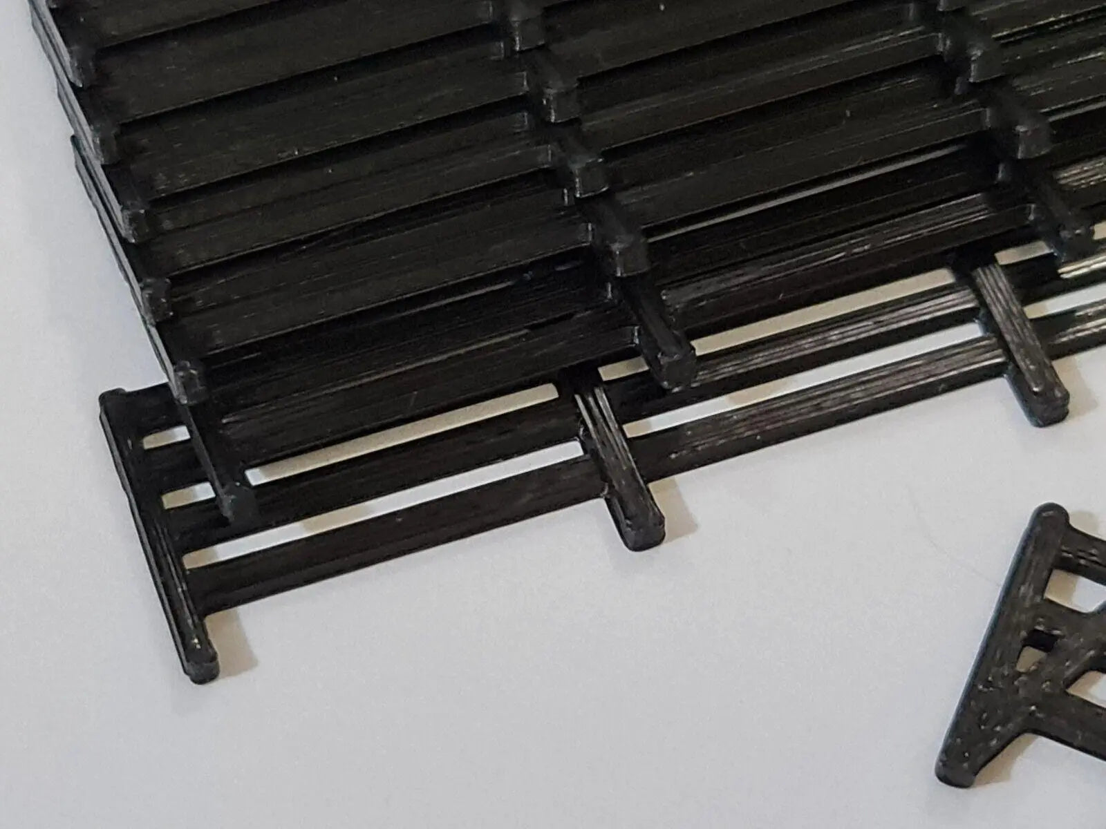 Fencing Railings OO HO New 10 Pack Black  Gauge 1:76 Scale Models Train Railway 3D Peak Print