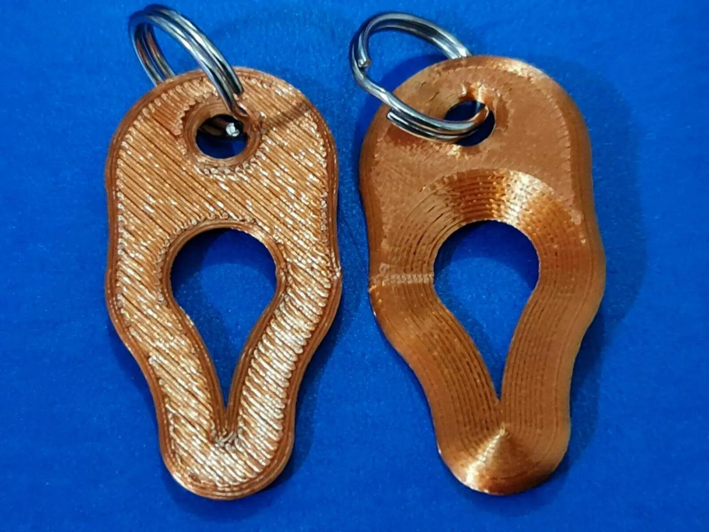 2 x Key Ring Tick Removal Tools Copper PLA Plastic Biodegradable, dog cat horse 3D Peak Print