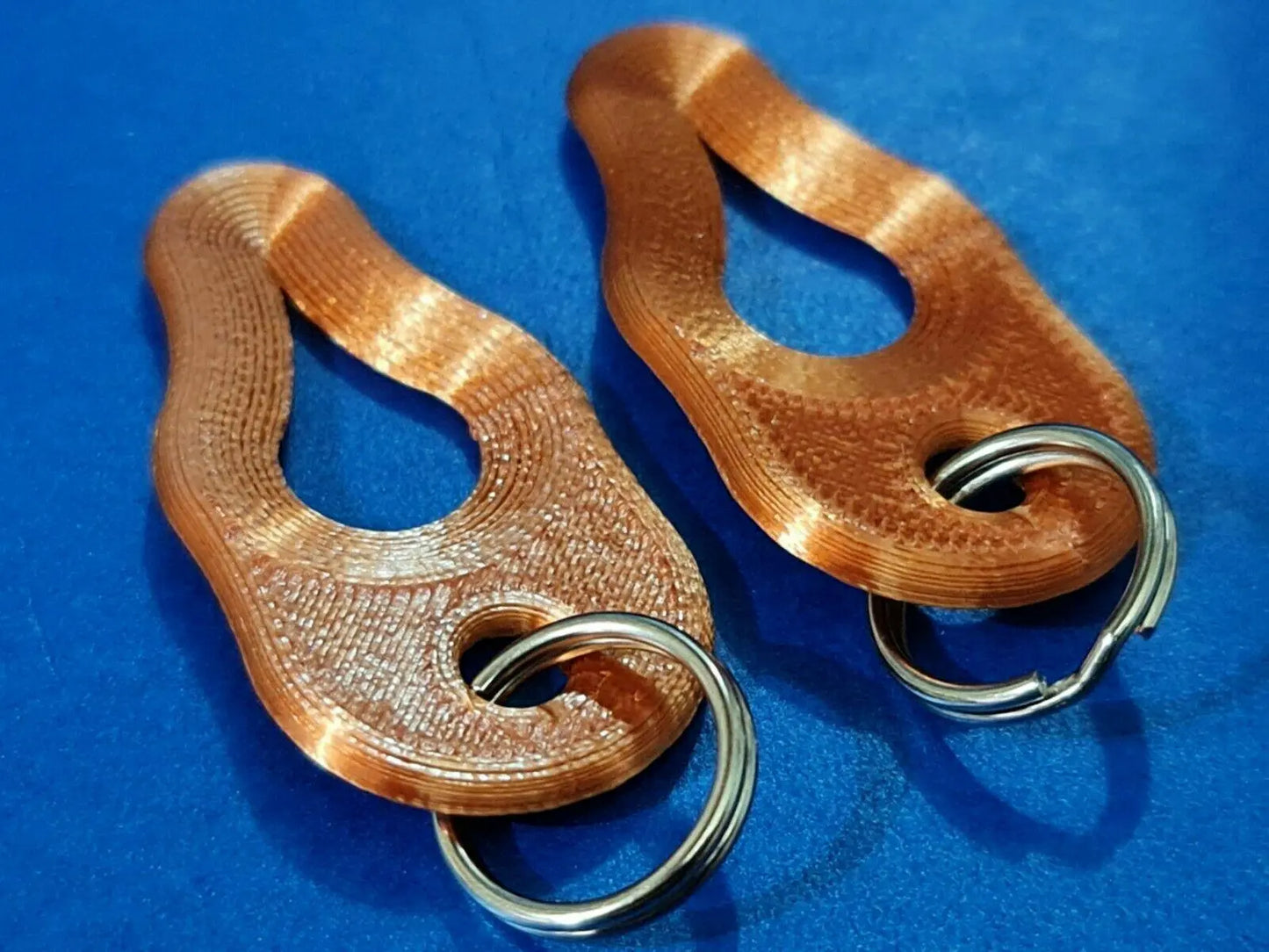 2 x Key Ring Tick Removal Tools Copper PLA Plastic Biodegradable, dog cat horse 3D Peak Print