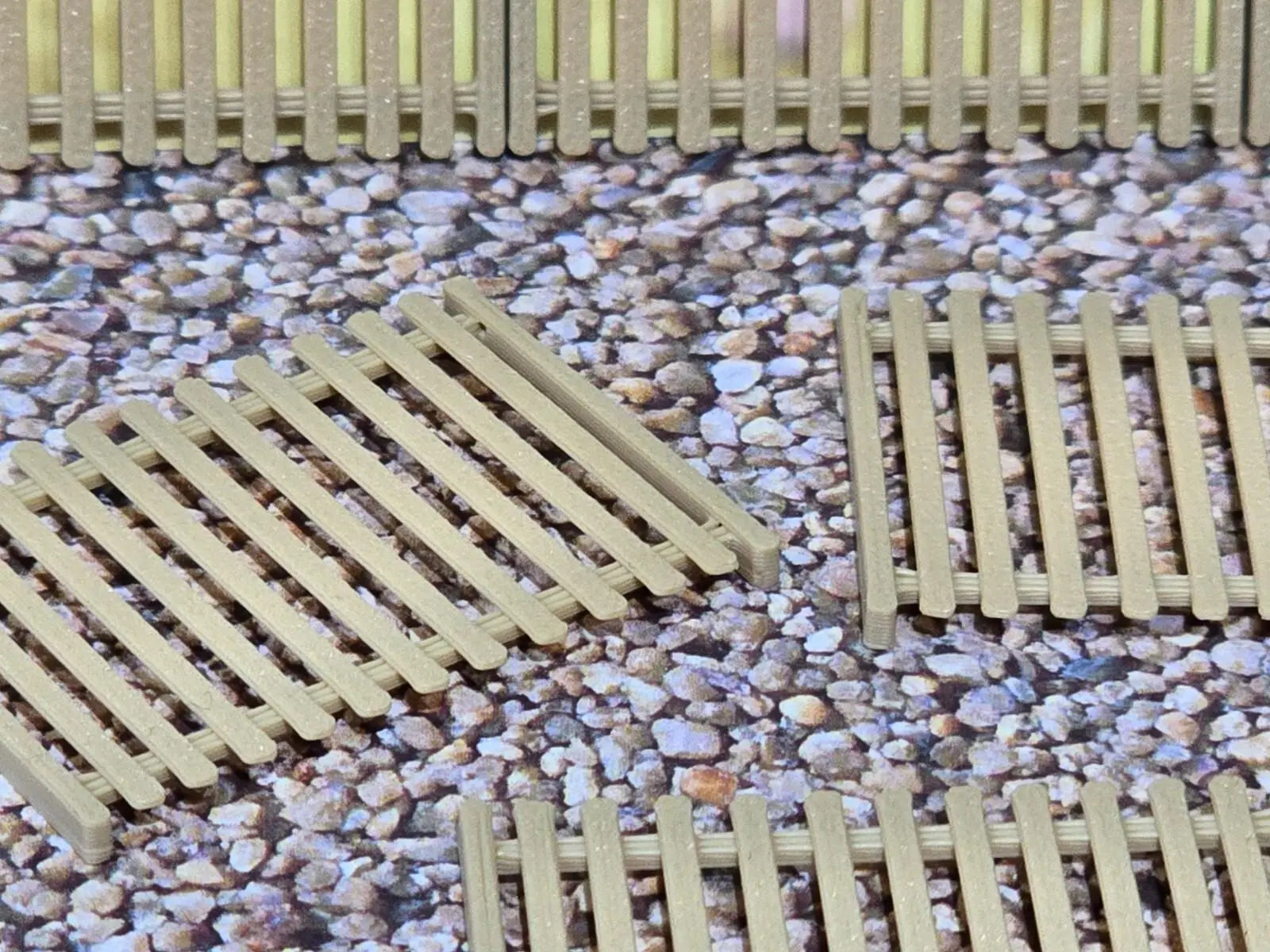 Garden Fencing 6ft N Gauge New 10 Pack Wood 1:148 Scale Models Train Railway 3D Peak Print