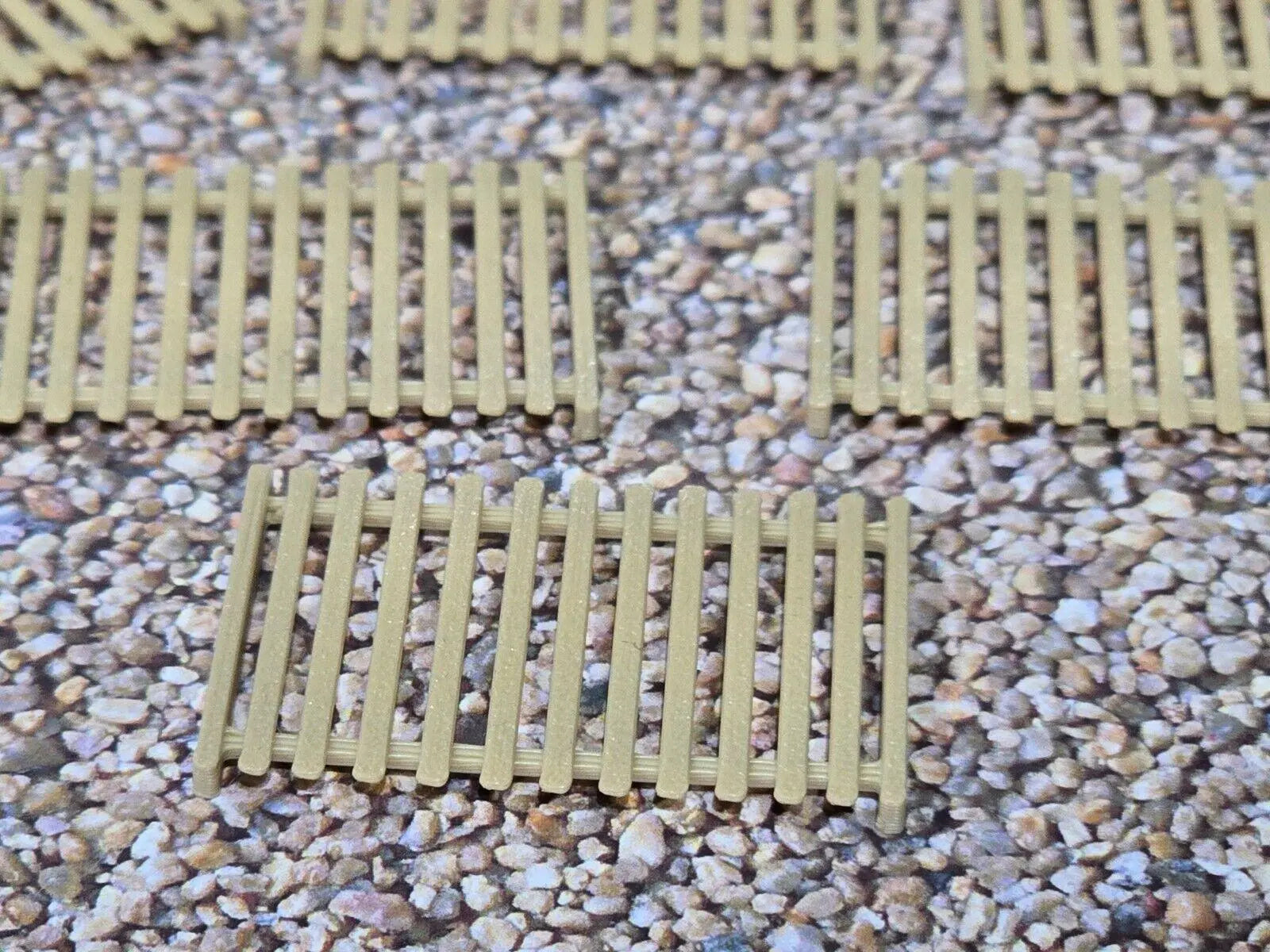 Garden Fencing 6ft N Gauge New 10 Pack Wood 1:148 Scale Models Train Railway 3D Peak Print